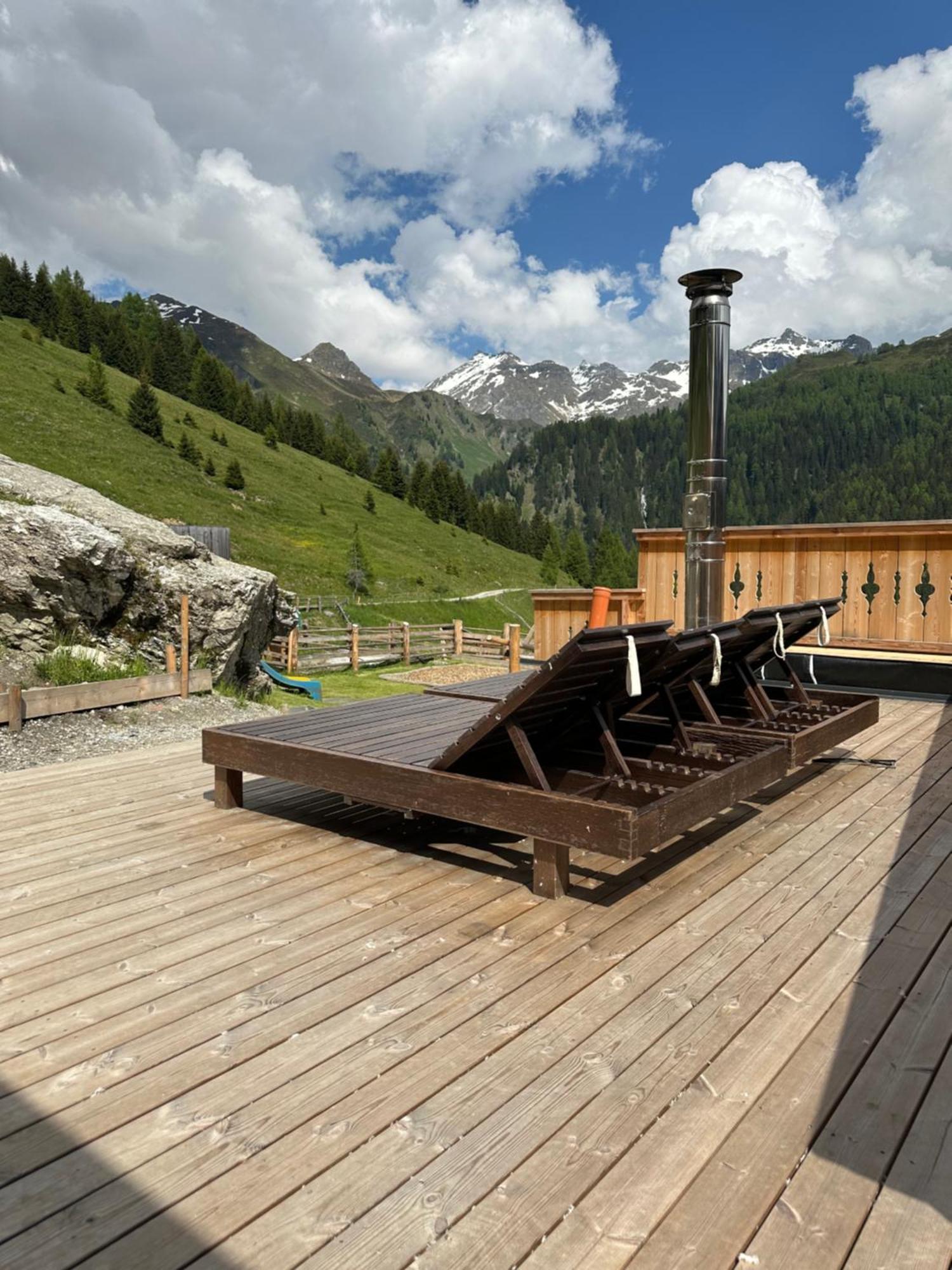 Peer Alm Navis Exterior foto